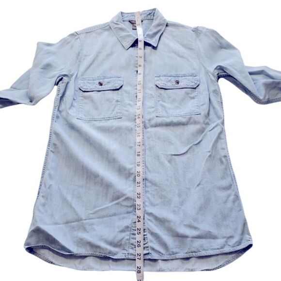 Eddie Bauer Light Denim Button Down Long Sleeve Top Size Small - Picture 9 of 15